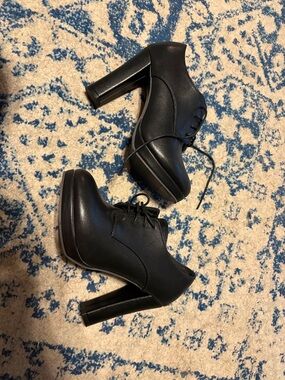 Source Unknown Black Lace-Up Platform Block Heel Boots